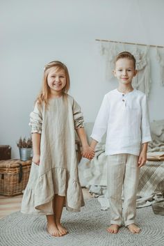 Dessert Photoshoot, Boys Linen Shirt, Rustic Dress, Linen Dress Pattern, Boho Business, Linen Outfit, Rustic Dresses, Shirt With Buttons, Chic Kids