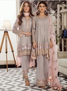 Pakistani Salwar, Pakistani Party Wear, Pakistani Fashion Casual, Pakistani Dresses Casual, Pakistani Fashion Party Wear, Salwar Kamiz, Desi Clothes, Chiffon Collection, Embroidered Chiffon