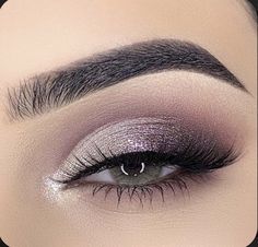 Basic Skin Care, Eye Makeup Images, Prom Eye Makeup, Eye Liner Tricks, Neutral Makeup, Beautiful Eye Makeup, Makijaż Smokey Eye, Beautiful Eye, Eye Makeup Art