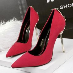 Wedding Shoes High Heels, Ladies High Heels, Pointed High Heels, Wedding High Heels, High Heels Classy, Basic Heels, Womens Stilettos, Womens Wedding Shoes, Shoes Woman