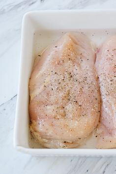 Microwave Chicken Breast, Microwave Chicken Recipes, Microwave Dinner, Dorm Meals, Cook Frozen Chicken, Recipes Microwave, Cooking Frozen Chicken Breast, Microwave Hacks, Microwave Dinners