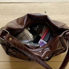 Brown Purse Aesthetic, English Woman Aesthetic, Frazzled English Woman, Purse Aesthetic, Backpack Art, Trending Aesthetic, Baguette Bags, Woman Aesthetic, Street Style Aesthetic