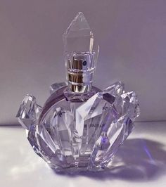 Perfumes Aesthetic, Wag Dr, Parfum Chanel, Luxury Perfumes, Pretty Perfume Bottles, Lavender Aesthetic