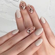 Unghie Nail Art, Confetti Nails, February Nails, Oval Nails, Minimalist Nails, Short Acrylic Nails, Nail Polishes, Perfect Nails, Nude Nails