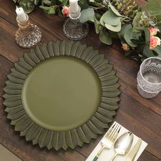 6 Pack | 13inch Matte Olive Green Sunflower Disposable Charger Plates Green Charger Plates, Sept Wedding, Wedding Plate Setting, Green Tablescape, Green Sunflower, Olive Green Weddings, Elegant Plates, Round Serving Tray, Dinner Table Setting