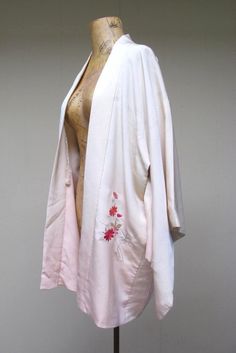 Vintage Kimono / Japanese Kimono Pink Ombre Floral Embroidery Haori Robe Pink Kimono For Spring Wedding, Spring Wedding Pink Kimono, Pink Silk Kimono For Wedding, Pink Silk Wedding Kimono, Traditional Pink Silk Kimono, Traditional Pink Kimono For Wedding, Traditional Pink Wedding Kimono, Haori Robe, Pink Haori