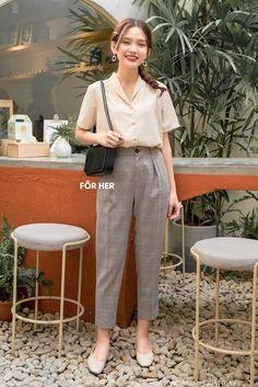 Clinic Work Outfits, Business Formals, Summer Corporate, Work Outfits Office, Office Wear Women Work Outfits, Mother Style, Trousers Women Outfit, Women Work Outfits