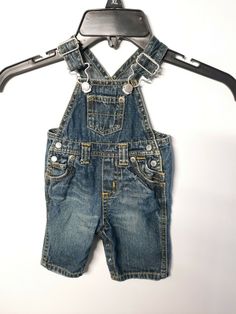 Old Navy Unisex Baby's Denim Button Closure Overalls Blue Size 0 - 3 Months Used. Condition is Pre-owned. Some Wear But Overall Good Condition. Please Message If You Have Any Additional Questions Or If You Need Any Additional Photos. Shipped Free With USPS First Class Mail. Overalls Blue, Unisex Baby, First Class, Overall Shorts, 3 Months, Old Navy, Overalls, Womens Shorts, Navy