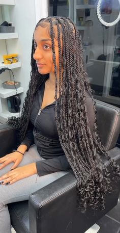 Medium Boho Knotless Braids, Protective Braids, Girly Hairstyles, Boho Knotless, Braided Hairstyles For Black Women Cornrows, Curly Hair Braids, Natural Hair Stylists, Hairstyles Pictures