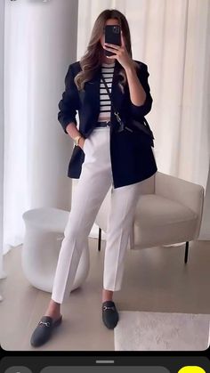 Petite Fashion Outfits, Mode Ab 50, Casual Work Outfits Women, Blazer Outfits For Women, Elegante Casual, Classy Work Outfits, Stylish Work Outfits, Business Outfit