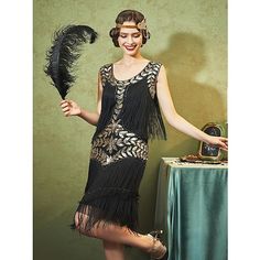 Ärmellänge:Kurzarm; Pflegetipps:Handwäsche,Waschbar; Geschlecht:Damen; Im Paket:Kleid; Typen:Weihnachtspartykleid,Cocktailkleid,Flapper Kleid,Kleid; Feiertage:Maskerade,Silvester; Stil:Brüllen 20s,1920s; Elastizität:Mikro-elastisch; Anlass:Party,Abiball,Abschlussball; Material:Polyester,Paillette; Altersgruppe:Erwachsene; Personen:Charleston,Der große Gatsby; Design:Pailletten,Quaste; Kotierung:11/24/2023 1930 Clothes, Roaring 20s Dress, Charleston Design, Estilo Charleston, Roaring 20s Dresses, Gatsby Dresses, Dress Types, Vintage Flapper Dress, 20s Dress