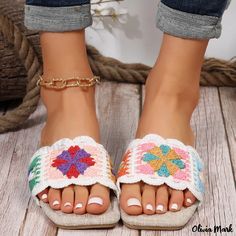 Olivia Mark - Beautifully Crafted Square Heel Sandal with Floral Detail Design Sandals, Crocheted Flower, Elegant Flowers, Heel Sandal, Crochet Flower, Crochet Details, White Crochet, White Casual, Wholesale Fashion