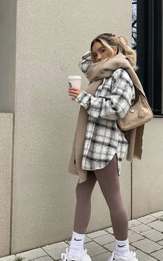 Winter Outfit Woman, Woman Winter Outfits, Casual Outfit Winter, Winter Outfit Casual, Woman Outfit Ideas, Outfit Ideas Summer, Outfit Work, Outfits Woman, Woman Outfit