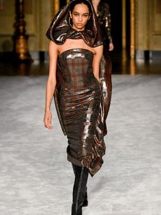 Metallic Plaid Draped Hood Available in One Size Expected Delivery: 2-4 weeks after purchase  Made in USA Made to order styles are final sale For questions, please email info@christiansiriano.com High Fashion Runway, Christian Fashion, Christian Siriano, Petite Outfits, Spring Outfits Casual, Custom Dresses, Sheath Dress, Runway Fashion, Fashion Inspo Outfits