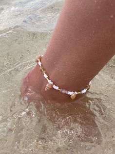 coconut it girl needs? follow me 👙🥥🌴 Beach Aesthetic Accessories, Anklet Aesthetic, Beach Jewelry Aesthetic, Sea Jewellery, Sea Accessories, Pony Oc, Beach Jewellery, Fav Place, Sea Jewelry