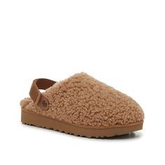 UGG-Lanah Clog Slipper Keep it cozy in the Lanah clog from Ugg. This slipper sports a handy slingback strap for a secure fit, while the plush wool-blend footbed pads your steps. Women’s Slippers, Sherpa Clogs, Trending Slippers, Crocs Slippers, Fluffy Slippers, Sheepskin Slippers, Clog Slippers, Winter Slippers, Ugg Slippers