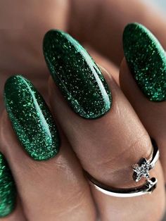 Emerald Green Nail Polish, Emerald Green Nails, Fake Nails Designs, Green French, Fake Nail, Glitter Nail