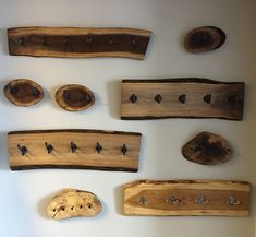 several pieces of wood are arranged on the wall