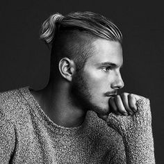 Man Bun Undercut Man Bun Undercut, Best Undercut Hairstyles, Side Haircut, Best Long Haircuts, Hipster Haircut, Popular Mens Hairstyles, Undercut Men, Shaved Side Hairstyles