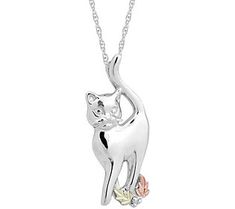 Black Hills Cat Pendant w/ Chain Sterling/12K Gold Black Cat Jewelry, Necklaces Rose, Silver Cat Pendant, Enchanted Jewelry, Black Hills Gold Jewelry, Cat Things, Gold Animals, Black Gold Jewelry, Cat Pendant