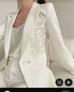 Formal Blazer Suits For Women, Unique Blazers Women, White Suit Outfit Woman, White Suits For Women Wedding, Woman Suit Fashion Chic, Unique Suits Women, Office Jackets For Women, Dress With Suit Jacket, Suit Jacket Outfits For Women