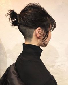 Layered Bob Undercut, Feminine Undercut Long Hair, Woman Undercut, Undercut Short Hair, Short Hair Tomboy