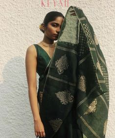 Indian Ethnic Fashion, Keep Me Stylish, Fashion Blogs, Saree Trends, Stylish Sarees, Traditional Attire, Indian Attire, Saree Look, Indian Designer