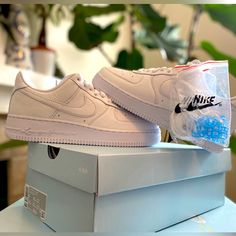 Nike Nokta Af1 Drake Certified Lover Boy Shoes. Men’s Size 8 Brand New From The Nokta Site. Digital Receipt Sold Out! Drake Af1, Nike Boy, Sports Business, Nike Wallpaper, Boy Shoes, Athletic Apparel, White Nikes, Clothing Company, Mens Shoes Sneakers