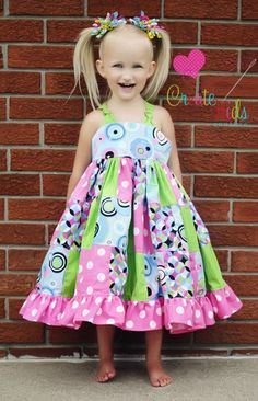 Penny's Patchwork Twirler Dress! Ahhhh!! sucha cute spring/summer dress !! Create Kids Couture, Dress Pdf Pattern, Twirly Dress, Pillowcase Dress, Peasant Dress, Patchwork Dress, Little Dresses, Sewing For Kids, Baby Sewing