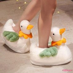 Qteee - Adorable Floral Duck Plush Slippers with Cartoon Charm Duck Slippers, Animal Slippers, Winter Heels, Duck Face, Comfy Flats, Plush Slippers, Cute Duck, Cute Slippers, Comfortable Slippers