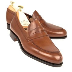 MOCASINES PENNY CORDOBÉS | CARMINA Zapatero Classic Leather Shoes With Heel Tab And Almond Toe, Classic Leather Shoes With Almond Toe And Heel Tab, Classic Formal Leather Shoes With Heel Tab, Slip On Shoes Men, Cordovan Shoes, Oxford Shoes Outfit, Mens Leather Loafers, Mens Loafers, Moccasins Mens