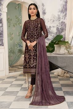 Luxury Brown Shade Embroidered Pakistani Salwar Kameez Dupatta Suit Pakistani Party Wear, Chiffon Sleeves, Pakistani Salwar Kameez, Chiffon Collection, Embroidered Chiffon, Pakistani Dress Design, Traditional Attire, Long Black Dress, Party Wear Dresses