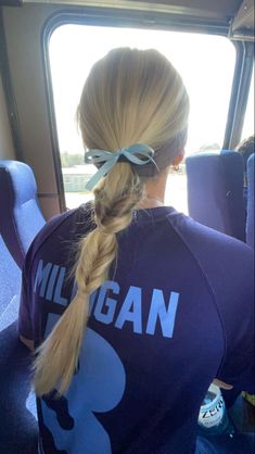 Simple Volleyball Hairstyles, Tennis Hairstyles, Cute Volleyball Hairstyles, Cute Sporty Hairstyles, Volleyball Hair, Track Hairstyles, Basketball Hairstyles