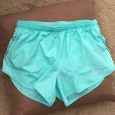 Nike Dri-Fit Aj4713-307 Running Shorts Running Shorts Outfit, Nike Winter Jackets, Cute Running Outfit, Nike Fits, Back To School Needs, White Nike Shorts, Athletic Shorts Women, Nike Tempo Shorts, Running Outfit