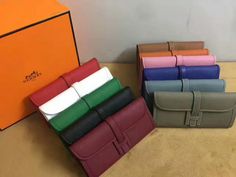 Hermes jige clutch purse Epsom leather Hermes Jige Clutch, Mulberry Wallet, Apa Format, Branded Wallets, Pink Patent Leather, Shoe Bags, Burberry Wallet