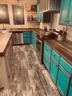 Ranch House Decor, Western Bedroom Decor, Western Kitchen, Western Bedroom, Small Kitchen Remodel, Kitchen Remodel Ideas, Rustic Kitchen Design, Western Homes