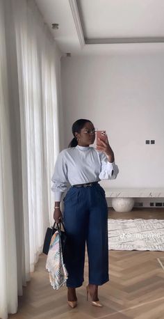 For School Outfits, Unique Rave Outfits, Aesthetic Outfits For School, School Outfits Ideas, Corporate Baddie Outfits, School Core, Cute Professional Outfits, Corporate Baddie, Fashionable Work Outfit