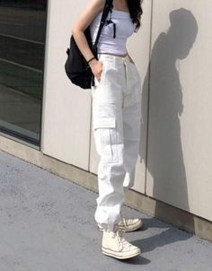 Cargo Pants Sale, Celana Kargo, 2000s Fashion Trends, Warm Pants, Style Cargo, Mens Dress Pants, Cute Crop Tops, Cargo Jeans, Cargo Trousers