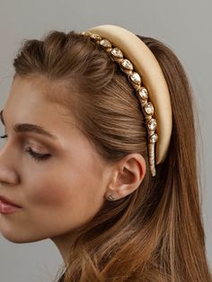 Basic headband is wrapped with a delicate satin ribbon to the touch will make your image incomparably radiant. Wearing it is incredibly pleasant and comfortable due to the smooth satin ribbon and the thin bezel, which fits snugly to the head and guarantees a luxurious look throughout the day. Wear it separately, or combine it with another headband to create a more refined and bright image. Size:Width - 3 cmLength - 41 cm Color: Gold Materials:We pay special attention to the selection of material Rose Gold Headband, Rebecca Black, Headband Women, Gold Headband, Black Headband, Old Money Style, Wedding Headband, Embroidery Jewelry, Good Hair Day