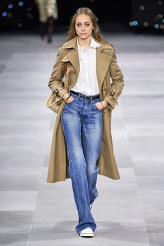 Celine Spring 2020 Ready-to-Wear Collection - Vogue Uniqlo Style, Look Retro, 2020 Fashion Trends, Fashion Spring, Fashion Show Collection, Fashion 2020, Vogue Paris, Primavera Estate