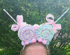 Treat yourself to a double lollipop headband, without any Calories 😀🍭  The headband will fit AGES 8+ up to and including ADULTS  🍭 I do add a little ribbon attachment in the back that is hidden to add a hair clip which works very well to keep it in place! 🍭 The blue themed and the lavender theme lollipop or both decorated with colorful round Sprinkles.       Each lollipop has a straw with a pink bow. Please now the straw has a cake pop stick inside for durability. 🍭 The lollipop heads measu Candyland Headpiece, Womens Candyland Costume, Cotton Candy Headband, Dti Candyland Coutoure, Lavender Theme, Pop Stick