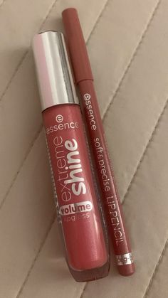 Makeup Products Essence, Essence Lip Combo, Lip Combo Aesthetic, Cute Lip Combos, Essence Lip Gloss, Lips Combo, Amazon Wish List, Lip Combos