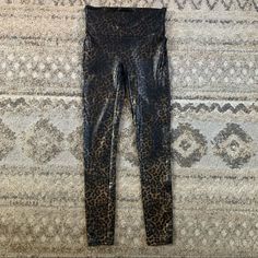 Excellent Condition. No Noticeable Flaws Or Damages Or Stains. Size Medium. Faux Leather Cheetah Print. Inseam Measurement Photo Provided. Cheetah Print Leggings, Leopard Print Stretch Full-length Bottoms, Print Leggings, Cheetah Print, Pant Jumpsuit, Pants For Women, Faux Leather, Size Medium, Leggings