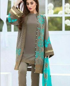 New Pakistani Dresses, Casual Gowns, Best Casual Dresses, Stylish Short Dresses, Girls Frock Design, Beautiful Pakistani Dresses, Hippy Chic