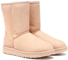 Ugg Classic Short II ankle boots Ugg Classic Mini Boot, Cheap Summer Outfits, Low Ankle Boots, Fall Leggings, Ugg Classic Mini