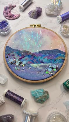 Hand Painted Embroidery, Embroidery Collage Art, Embroidery Fine Art, Mixed Media Embroidery Ideas, Embroidery Thread Painting, Aurora Embroidery, Resin Embroidery, Iridescent Embroidery, Crafts With Beads