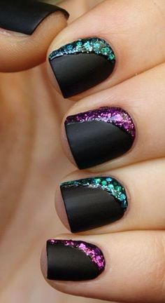 Easy Nail Polish Designs, Sophisticated Nails, Black Nails With Glitter, Matte Black Nails, Black Nail Art, Easy Nails, Her Nails, Black Nail Designs, Super Nails