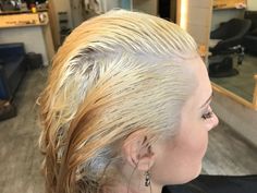 Toning Blonde Hair At Home, Blonde With Red Highlights Hair, Orange Roots Blonde Hair, Level 10 Blonde, How To Tone Down Blonde Hair, How To Get Rid Of Orange Bleached Hair, How To Get Yellow Out Of Blonde Hair, Toning Yellow Blonde Hair, Yellow To Ash Blonde Hair