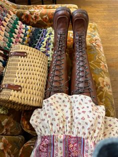 70s Lace Up Campus Boots, Vintage Wicker Purse, 70s Western Prairie Dress Prairie Core Aesthetic, 1960s Southern Aesthetic, Vintage 70s Boots, High Lace Up Boots Outfits, Fall Boots Aesthetic, Lace Up Boots Aesthetic, 70s Boots Outfit, Brown Boots Aesthetic, Brown Lace Up Boots Outfit