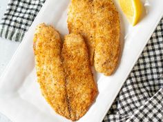 Lightly Breaded Air Fryer Tilapia - Chelsea Dishes Tilapia Air Fryer, Gluten Free Bread Crumbs, Tilapia Recipes, Healthy Weeknight Dinners, How To Cook Fish, Fatty Fish